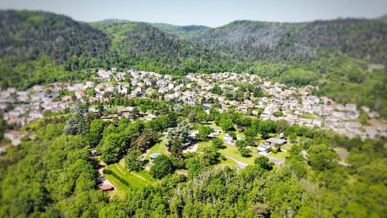 *** Camping Hotel De Plein Air Le Chanset Ceyrat Frankrijk