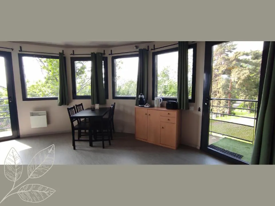 *** Camping Hotel De Plein Air Le Chanset Ceyrat Frankrijk